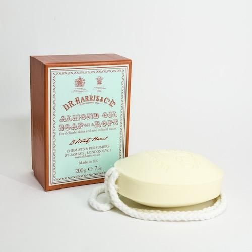 Мыло D. R. Harris с миндальным маслом на веревке