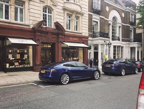 Магазин D. R. Harris на Сент-Джеймс-стрит в Лондоне