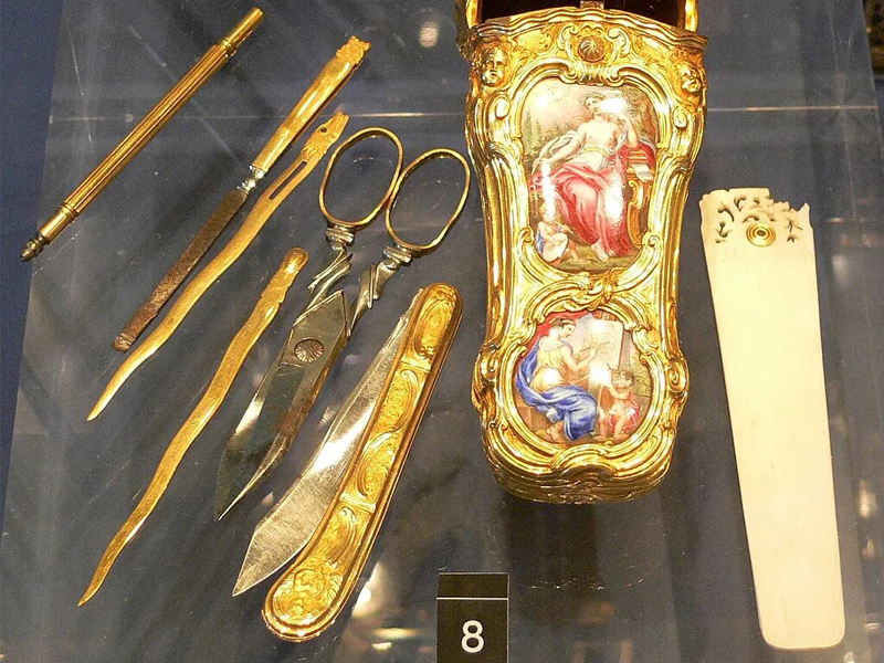 Исторический маникюрный набор