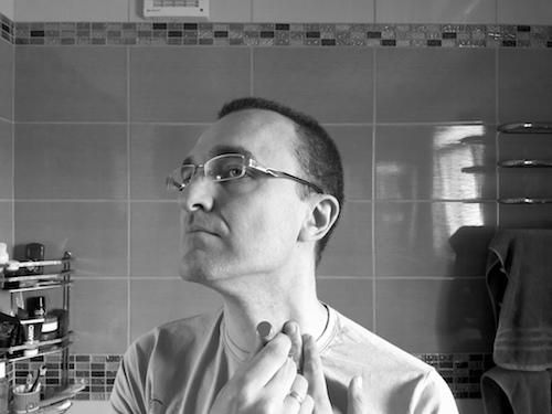 Поворачиваем голову во бритья